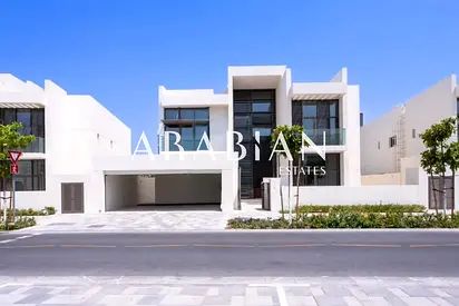 Best priced / Luxury villa / Contemporary