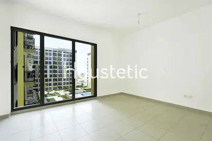 12 CHEQUES | POOL VIEW | READY TO MOVE IN