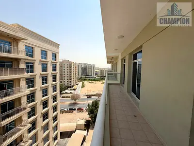 شقة بغرفتي نوم | ميزة 8 نقاط انتظار | إطلالات متعددة من الشرفات