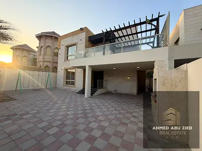 55 Arafah: Master bedroom, two large living areas, majlis, maid's room, wall closets, split AC, lar