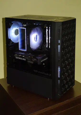 Custom RTX 5060 Gaming PC ,Ryzen 5 5600x.