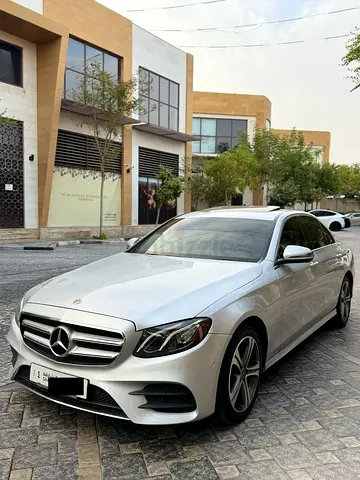 MERCEDES BENZ E300 2017 AMERICAN SPECS EXCELLENT CONDITION FREE ACCIDENT ORIGINAL AIRBAG AND CHASSIS
