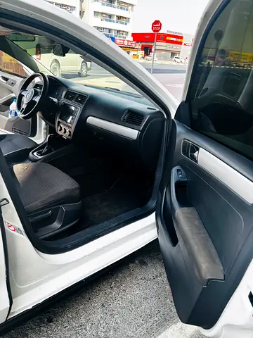 2012 Volkswagen JETTA 照片 2