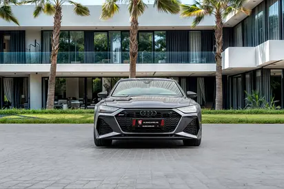 صورة 4 لـ 2025 AUDI RS6