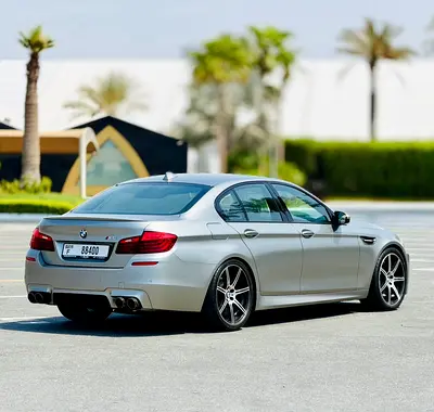 صورة 4 لـ 2015 BMW M5