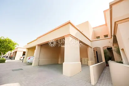 2 BR Villa | Close to the Souk Prime Location