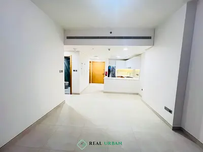 High Floor | Pool View | W/ Balcony