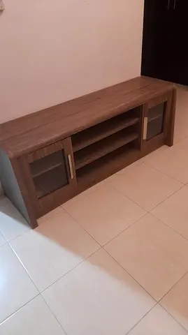 TV shelf like new