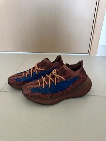 Adidas Yeezy Used brown and blue knit sneakers, comfortable casual shoes
