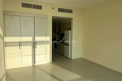 Boulevard Views | Unfurnished | Great Location