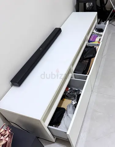 White low TV cabinet with 3 drawers
