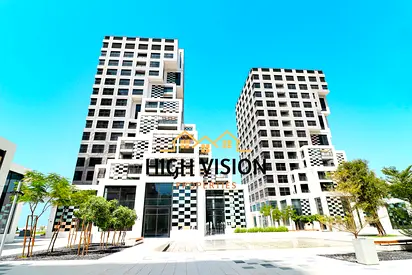 Modern Studio | Sea View | Vacant