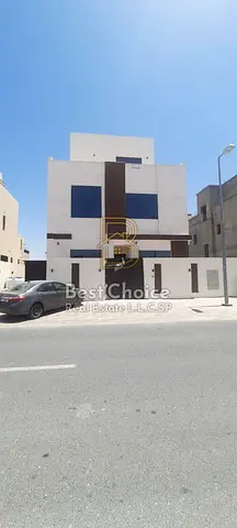 فيلا فاخرة من 5 غرف ماستر في أول الحوشي | بالقرب من شارع مليحة وجسر الحوشي | تصميم راقٍ ورووف واسع