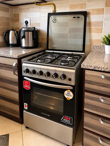Kromev 4-Burner Gas Cooker with Oven - Good Condition