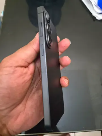 Used Samsung Galaxy smartphone - good condition, unlocked 4 months use