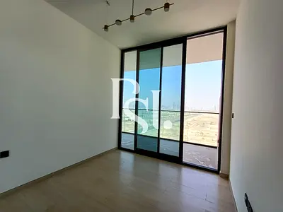 Marina Skyline View | Unfurnished | High Floor