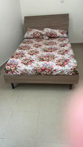 Little used bed 🛏️ + metres