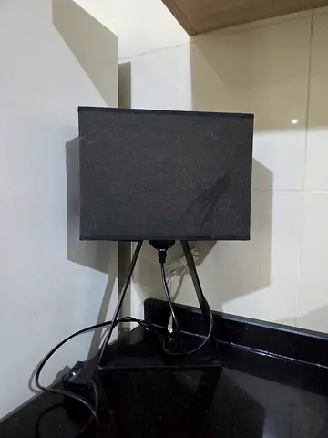 Table lamp with dimmer
