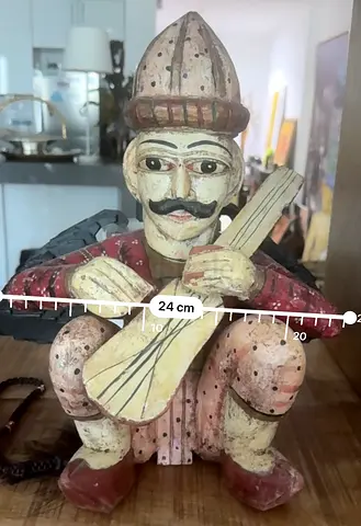 Hand-carved Wooden Musician Figurine (24 cm) — Vintage Folk Art