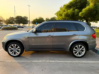 2010 BMW X5 — фото 5