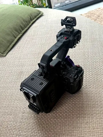 Canon C50 Body + Cineback + Monitor