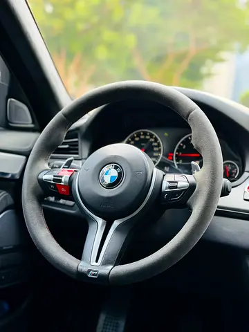 صورة مصغرة 12 لـ 2015 BMW M5