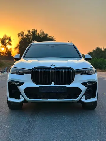 Pristine 2022 BMW X7 xDrive40i M Sport | GCC Specs | Low Mileage