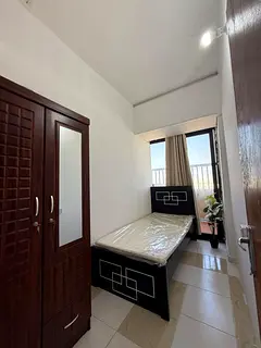 FULLY FURNISHED PARTITION ROOM AVAILABLE
