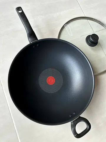 TEFAL Wok Pan with Lid XL 36cm - Like New