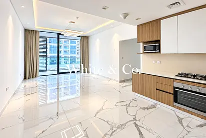 Large Layout l Unfurnished l Mid Floor