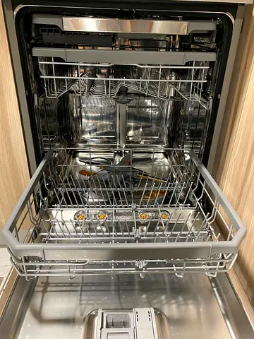Selling LG Freestanding Three Rack Dishwasher