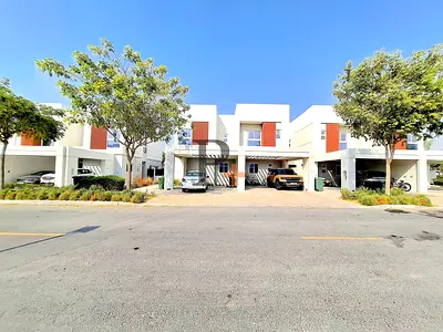 Spacious Family Townhouse | Single Row | Call Now