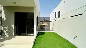 R2EM 3 Bedroom Plus Maid Room Corner Unit Available For Rent