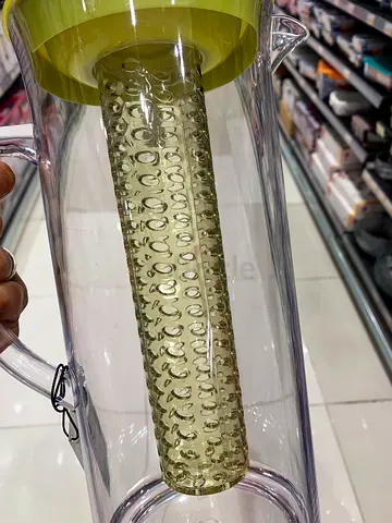 Clear Infuser Water Pitcher with Lid - 2L (New)