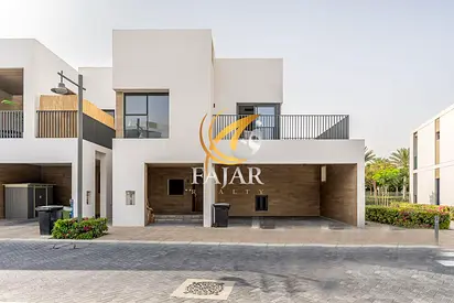 PREMIUM LOCATION | COMMUNITY VIEW | CORNER UNIT