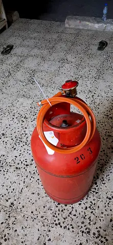 Emirates empty cylinder with regulator with regulator