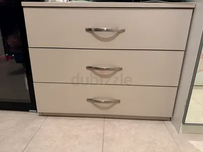 White 3-Drawer Chest / Dresser in Good Condition