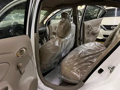2019 Nissan SUNNY thumbnail 14