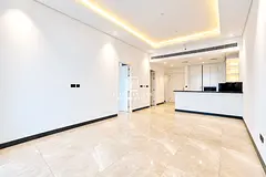 MOVE-IN READY | BRIGHT & MODERN | GREAT LOCATION