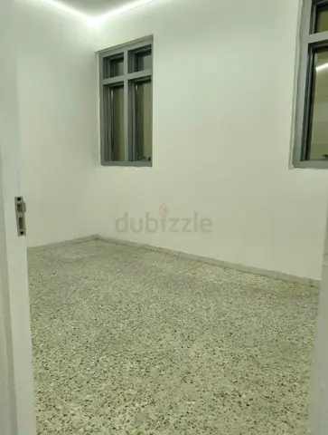 Bachlors room available near al mariyah mall