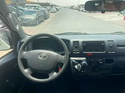 صورة 8 لـ 2018 Toyota HIACE