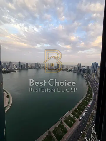 التكييف على المالك، ساونا وجاكوزي مجانيان منطقة ألعاب أطفال جيم ومسبح مجانيان باركنج مجاني غرفة خادمة مستقلة،  • تحتوي الشقة على 3 بلكونات،  • خزائن م