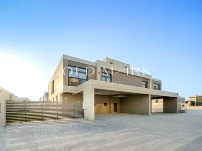 Corner Unit | Single Row | Mortgage Accepted