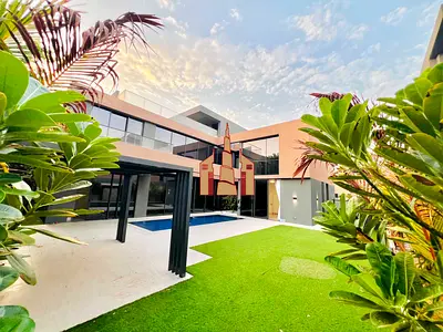 Modern luxurious 5bhk + Maid Room + Big Backyard