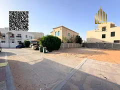 Corner plot Behind Hamidiya park | 6185 sqft , G+1