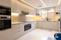 Exclusive | Meadows 1 | Backing park | 5 Bed