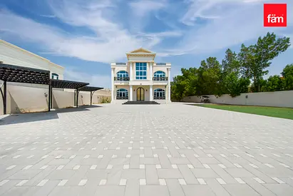 Modern villa with nearby schools & amenities