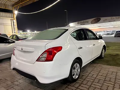 2019 Nissan SUNNY photo 9