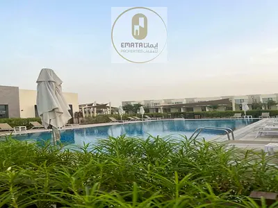 SINGLE ROW | VACANT SOON| DIRECT TO AMENITIES