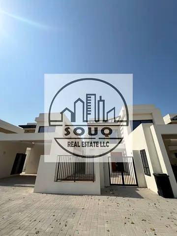 4 BR Townhouse with Water Views in Mina Al Arab